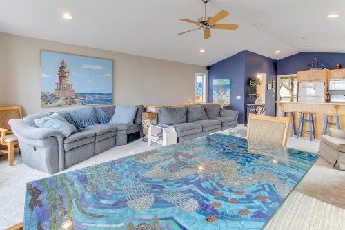 Pacific Avenue image 12