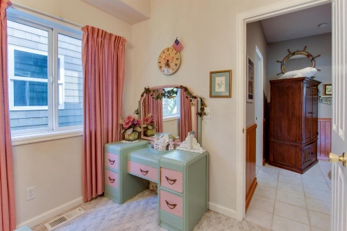 Pacific Avenue image 23